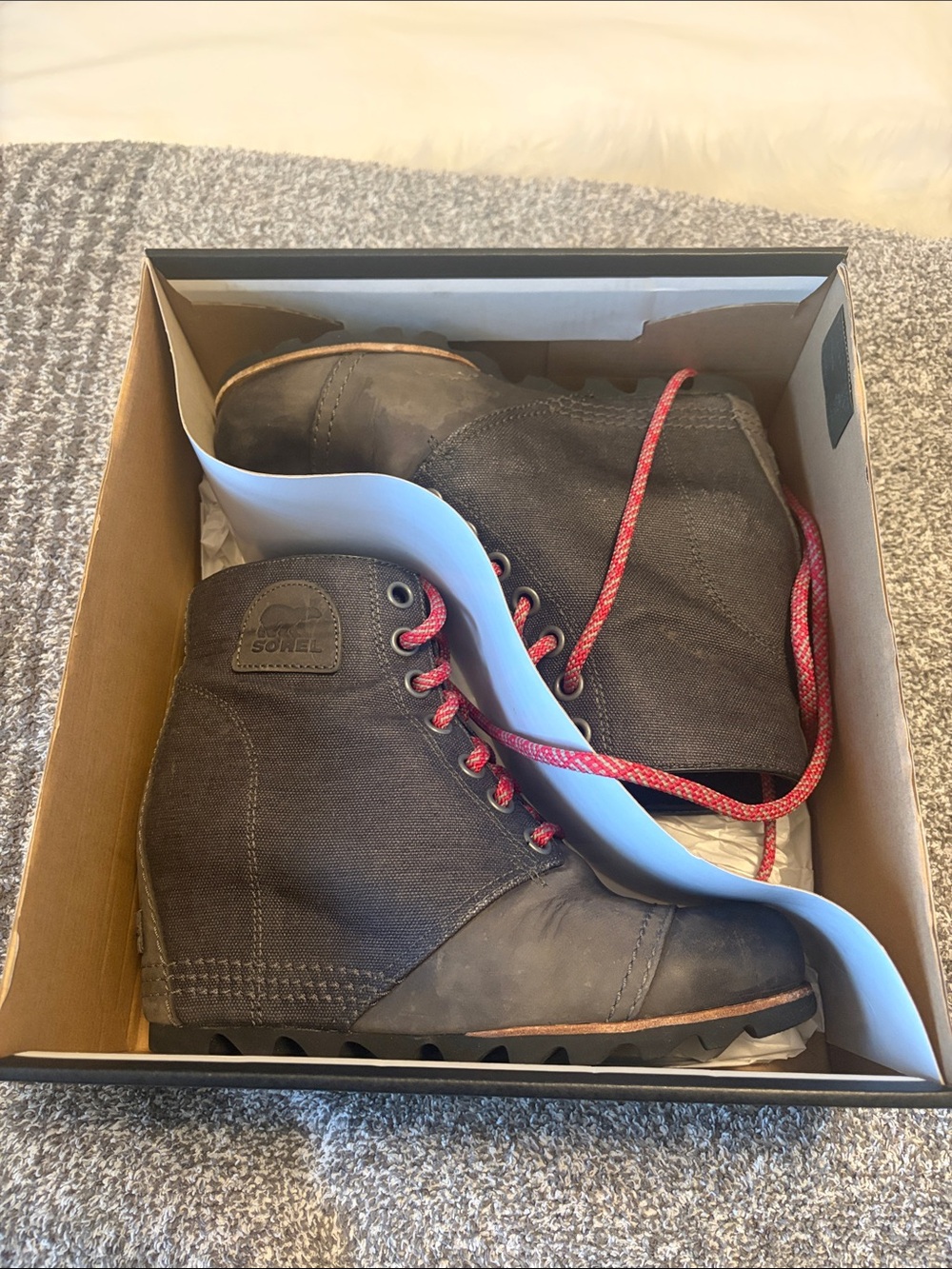 Sorel Grey Wedge Canvas and Leather Lace-Up Boots with Red Laces